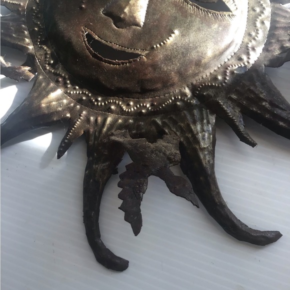 Birds Flying to the Sun-cut and pressed tin wall hanging - Picture 10 of 12